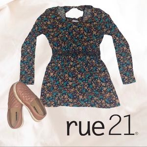Rue 21 | Floral Long Sleeve Cinched Waist Top